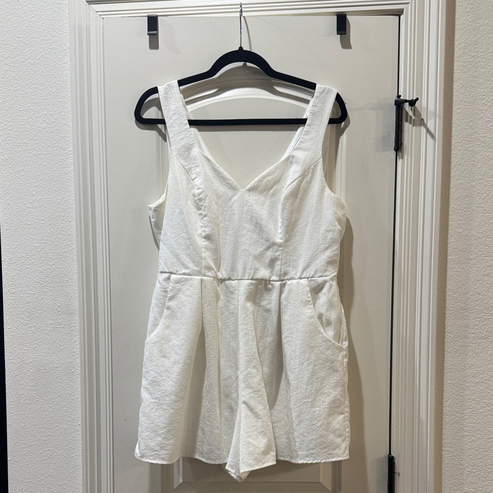 Blue Rain Elegant White V-Neck Romper